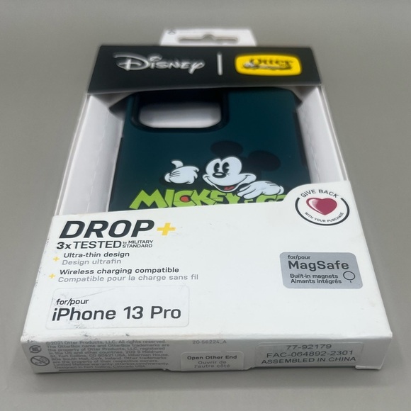 OTTER BOX Disney MICKEY MOUSE & CO.  Drop+Ultra Thin Symmetry iPhone 13 PRO Case - Picture 5 of 7